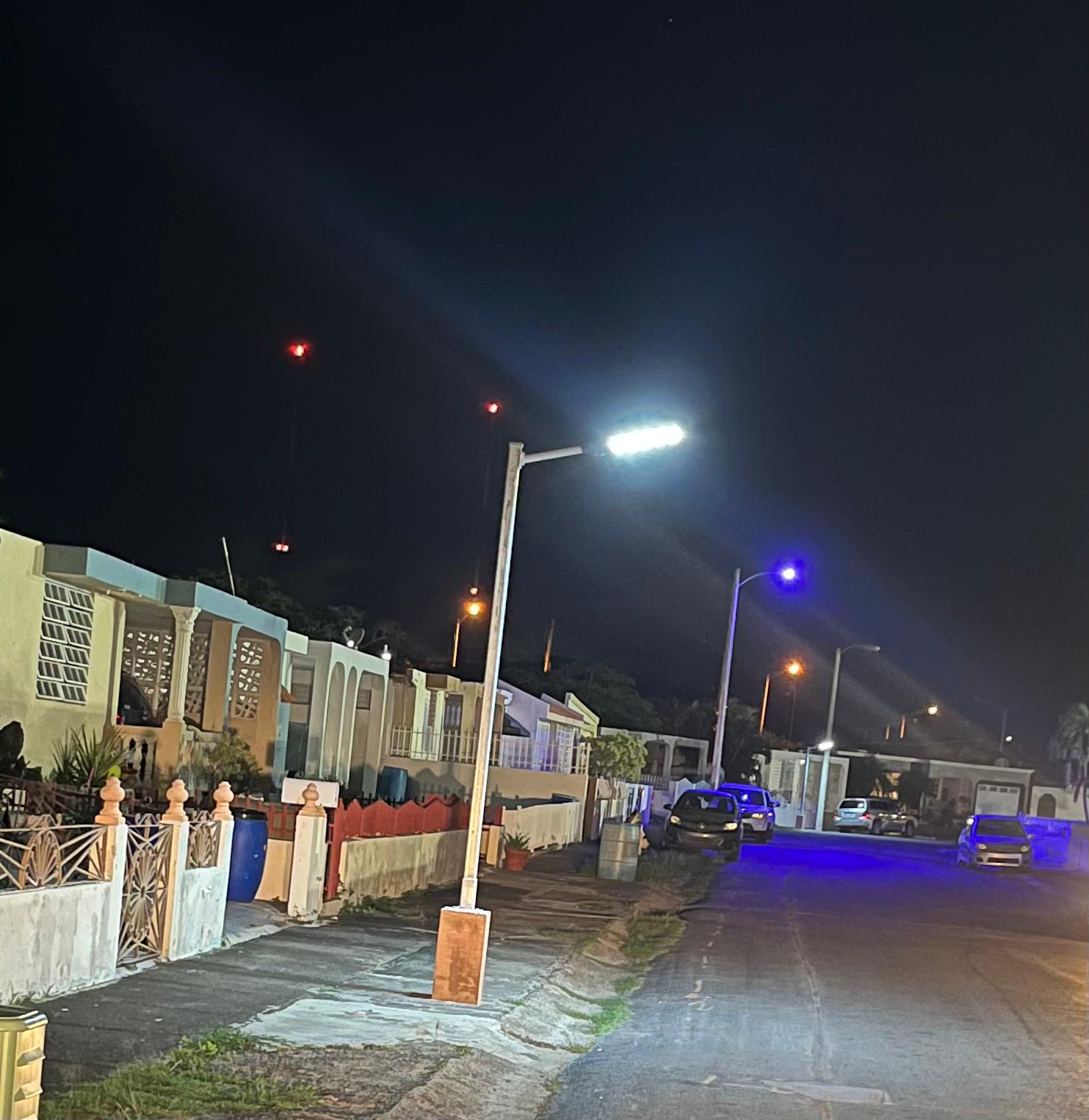 Postes de alumbrado solar instalados en La Margarita
