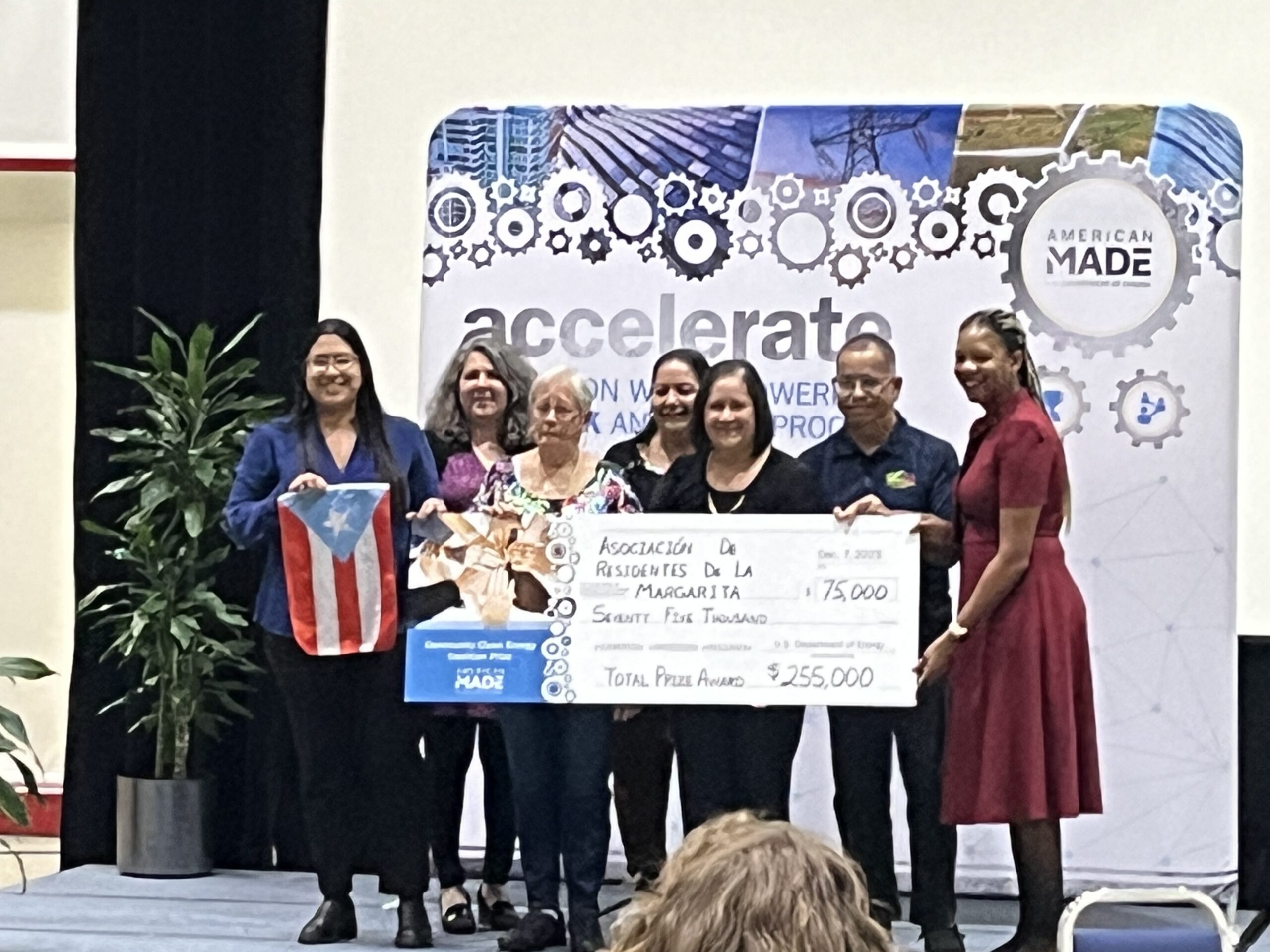 Primer premio Community Energy Coalition Prize — American Made